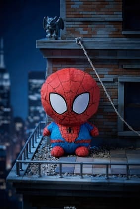 peluches spiderman