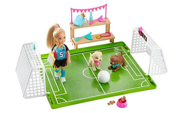 Imagen de Chelsea Barbie Campo De Fútbol