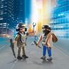 Imagen de Playmobil Pack Duo Figuras Policía con Ladrón y Accesorios