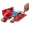 Imagen de Camión Cars Mack transformable con pista para coches de juguete.