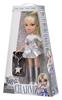 Imagen de Muñeca Bratz Stylin' Charmz Cloe con charm 25 aniversario y un look brillante 22 cm